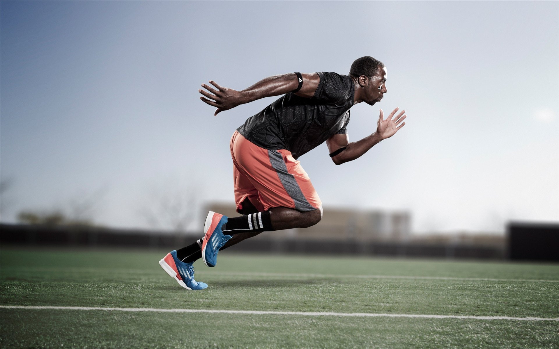 黄潜稳舵破银河,红魔利刃不断锋—现代足球的确定性革命