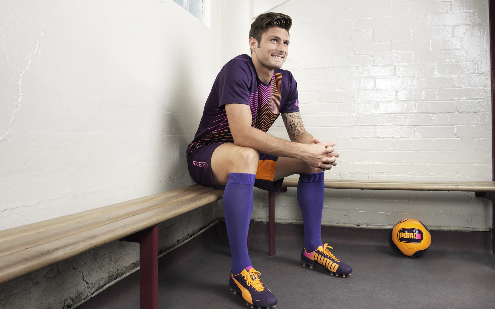 布伦森爆发撕裂防线,骑士争冠路上力克猛龙显峥嵘