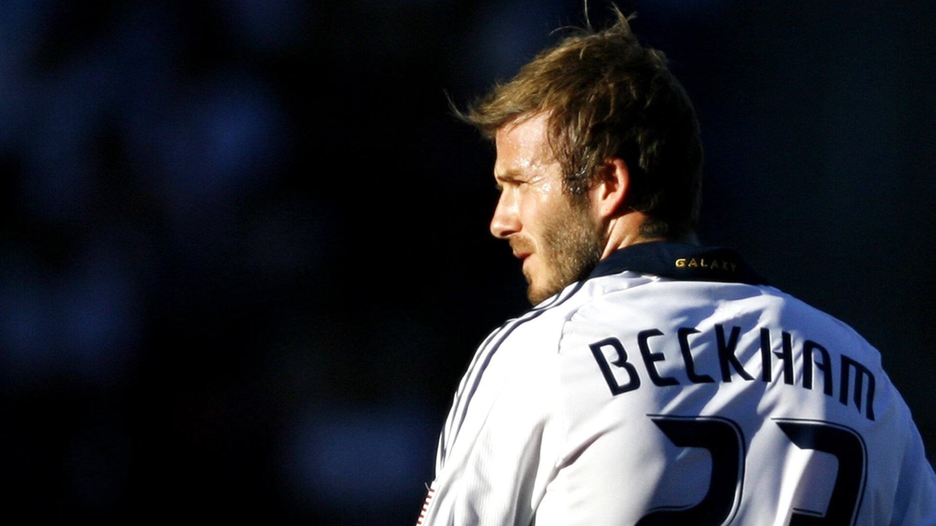 跨界传奇，当掘金攻克勇士堡垒，詹姆斯在西甲德比上演王者降临